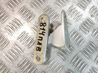 Петля двери передней левой верхняя Ml 164