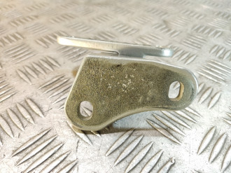 Петля двери передней левой верхняя Ml 164