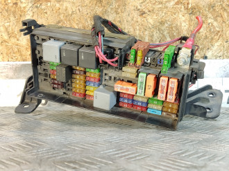 Блок предохранителей моторный Ml 164