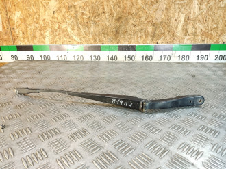 Поводок стеклоочистителя передний левый Ml 164