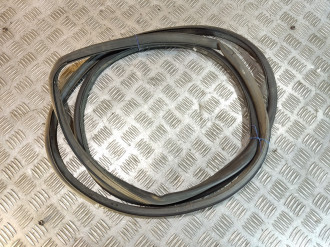 Уплотнитель двери задней левой Ml 164