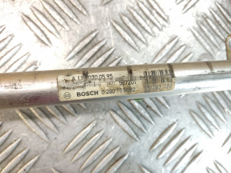 Рейка топливная рампа Ml 164