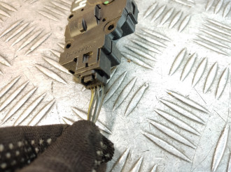 Моторчик заслонки отопителя Ml 164