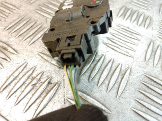 Моторчик заслонки отопителя Ml 164