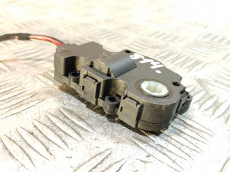 Моторчик заслонки отопителя Ml 164