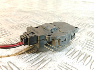Моторчик заслонки отопителя Ml 164