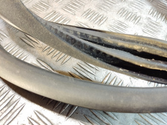 Уплотнитель двери передней правой Ml 164