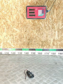 Моторчик заслонки отопителя Ml 164