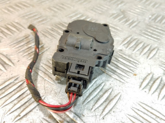 Моторчик заслонки отопителя Ml 164