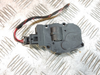 Моторчик заслонки отопителя Ml 164