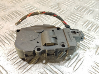 Моторчик заслонки отопителя Ml 164