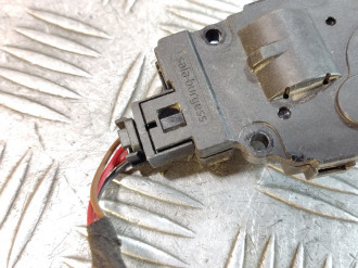 Моторчик заслонки отопителя Ml 164