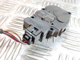 Моторчик заслонки отопителя Ml 164