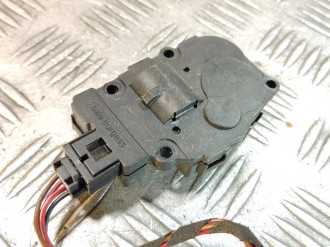 Моторчик заслонки отопителя Ml 164