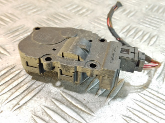 Моторчик заслонки отопителя Ml 164