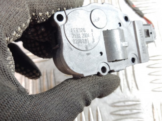 Моторчик заслонки отопителя Ml 164