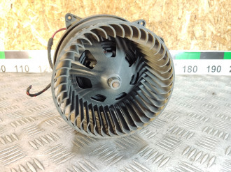 Моторчик отопителя Ml 164