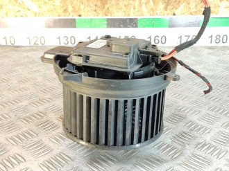 Моторчик отопителя Ml 164