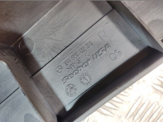 Обшивка багажника правая Ml 164