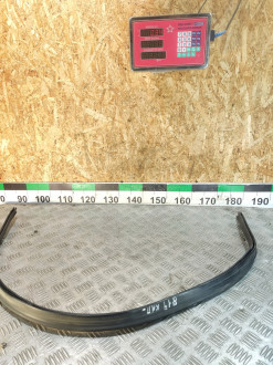 Уплотнитель капота Ml 164