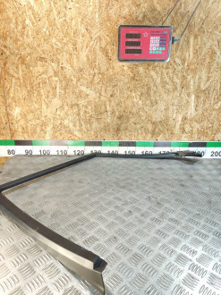 Накладка стекла двери задней правой Ml 164