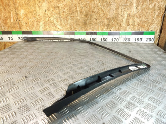 Накладка стекла двери задней правой Ml 164