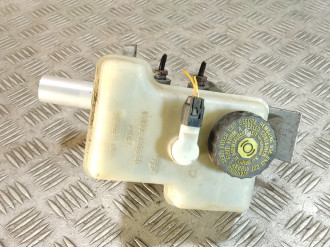 Цилиндр тормозов главный Ml 164