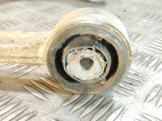 Рычаг передний верхний правый Ml 164