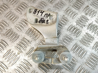 Петля багажника правая Ml 164