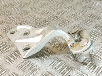 Петля багажника правая Ml 164