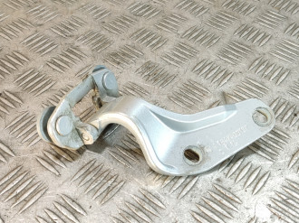 Петля багажника левая Ml 164