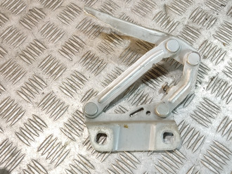 Петля капота левая Ml 164