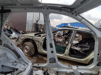 Порог со стойкой левой Ml 164