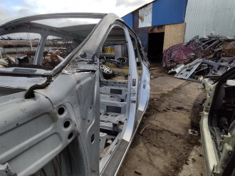 Порог со стойкой левой Ml 164