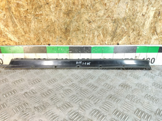 Уплотнитель двери задней левой Ml 164