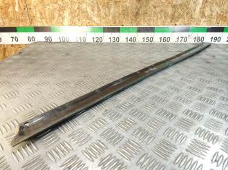 Уплотнитель двери передней левой Ml 164