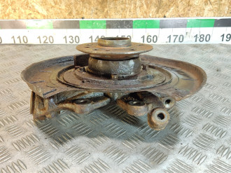 Кулак задний правый Ml 164