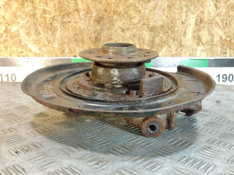 Кулак задний правый Ml 164