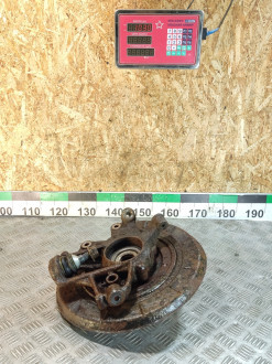 Кулак задний правый Ml 164