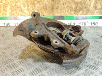 Кулак задний правый Ml 164