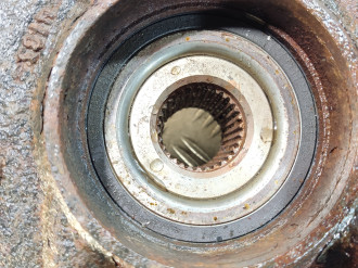 Кулак задний правый Ml 164