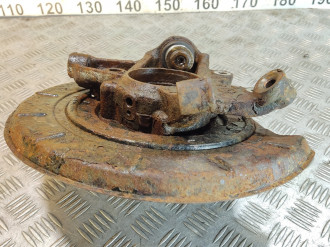 Кулак задний правый Ml 164