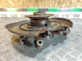 Кулак задний левый Ml 164