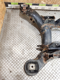 Балка задняя Ml 164