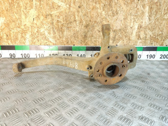 Кулак поворотный передний правый Ml 164