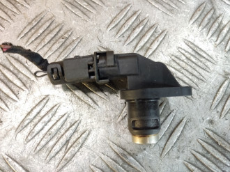 Датчик распредвала Ml 164