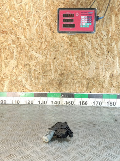 Моторчик стеклоподъемника левый задний Gl 166