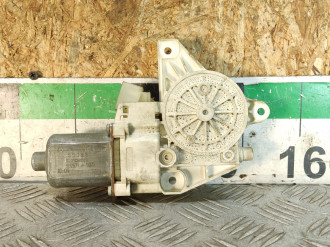 Моторчик стеклоподъемника левый передний Gl 166