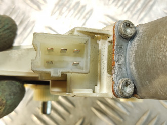 Моторчик стеклоподъемника левый передний Gl 166