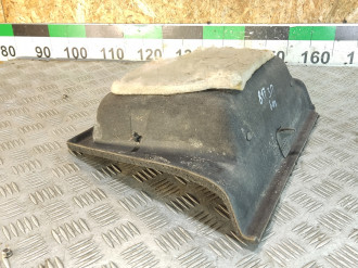 Обшивка багажника правая Gl 166